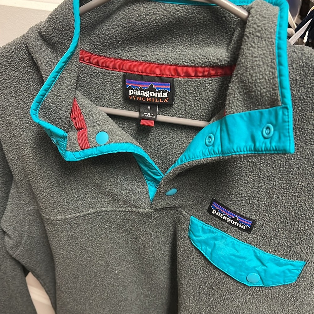 Patagonia pullover. - Picture 2 of 2